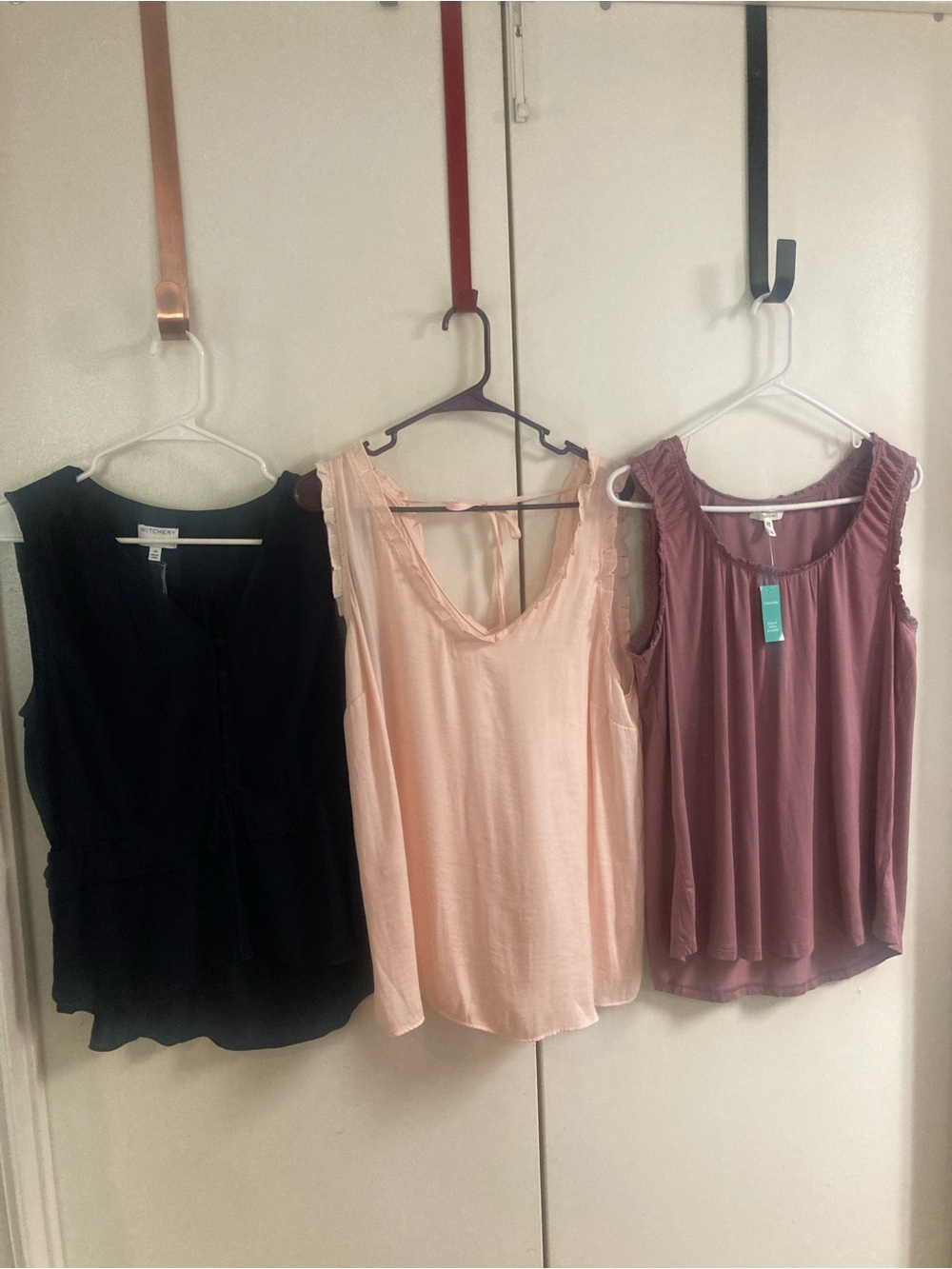 Women's XL Bundle of 3 Sleeveless  Tank Tops-